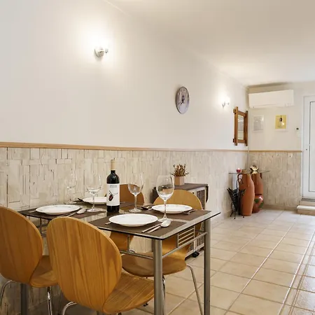 Apartment In A House Apartment