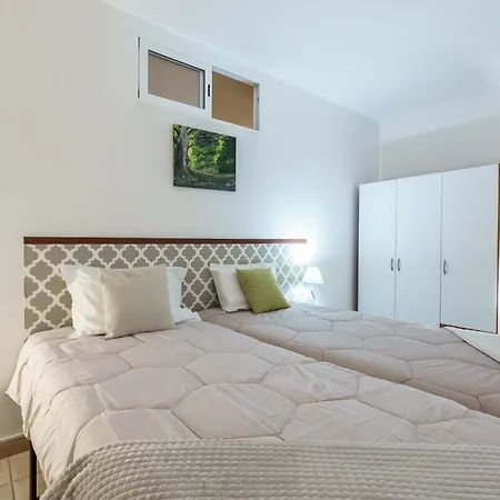 Appartement In A House *