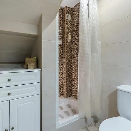 Apartment In A House Апартаменты